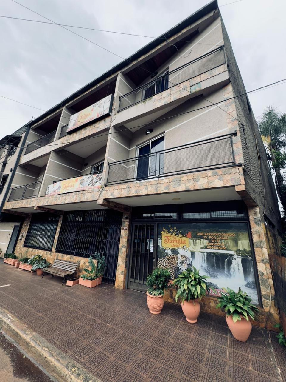 La Familia Hotel Puerto Iguazú Eksteriør billede