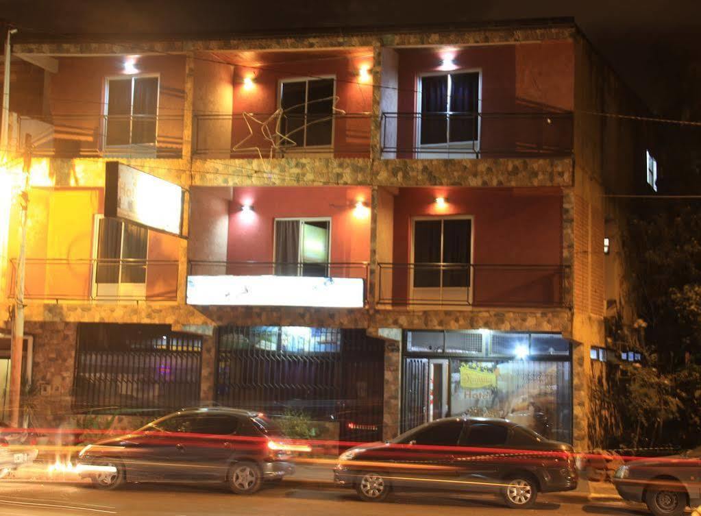La Familia Hotel Puerto Iguazú Eksteriør billede