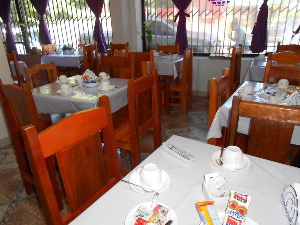La Familia Hotel Puerto Iguazú Eksteriør billede
