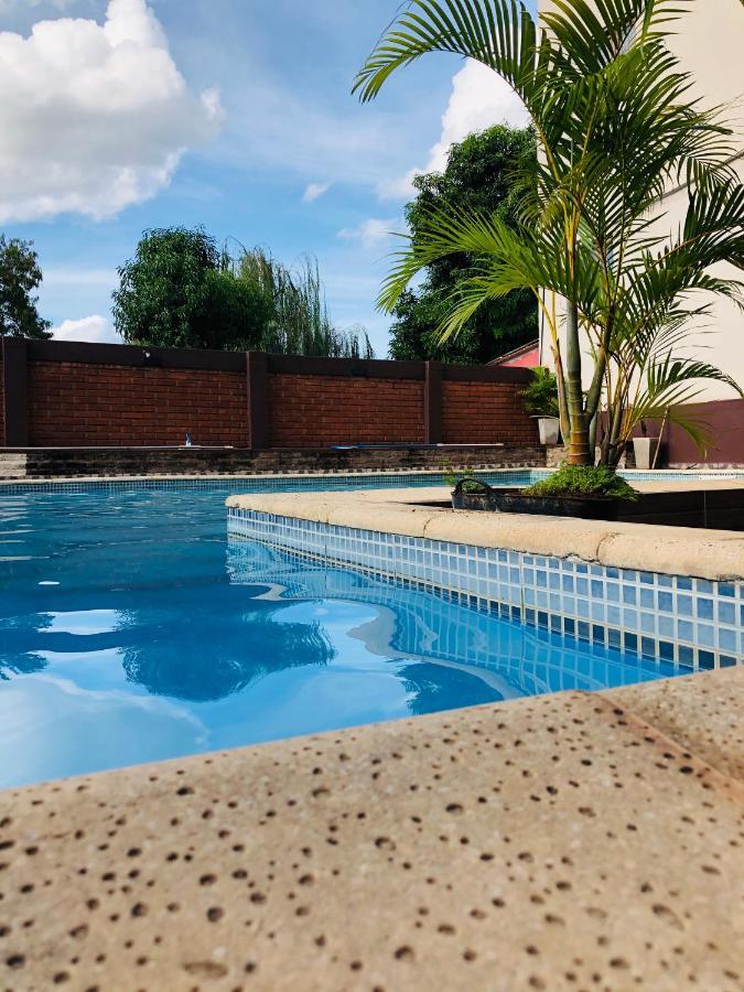La Familia Hotel Puerto Iguazú Eksteriør billede